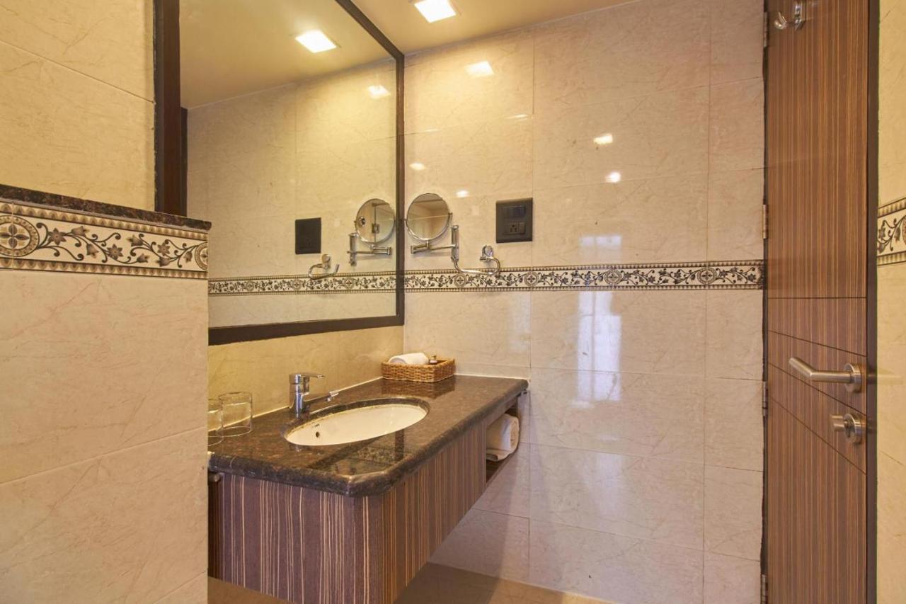Residency Sarovar Portico Bombaj Exteriér fotografie