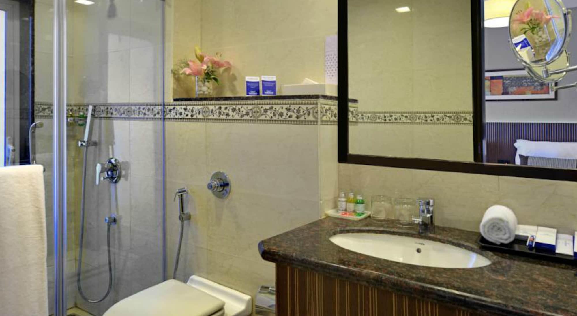 Residency Sarovar Portico Bombaj Exteriér fotografie