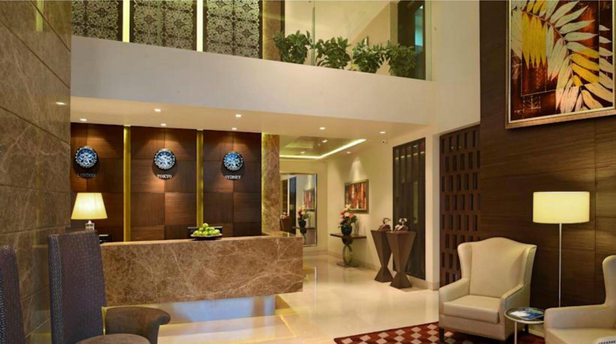 Residency Sarovar Portico Bombaj Exteriér fotografie