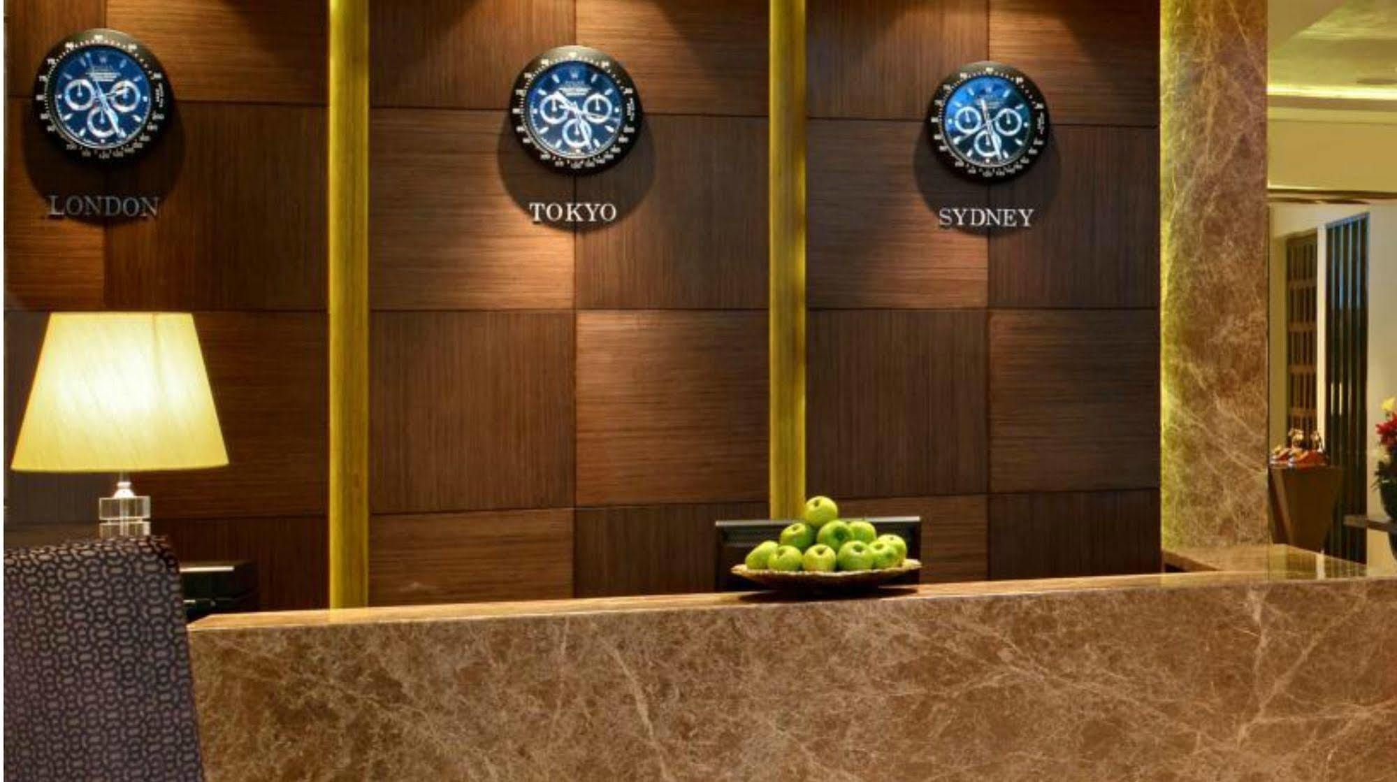 Residency Sarovar Portico Bombaj Exteriér fotografie