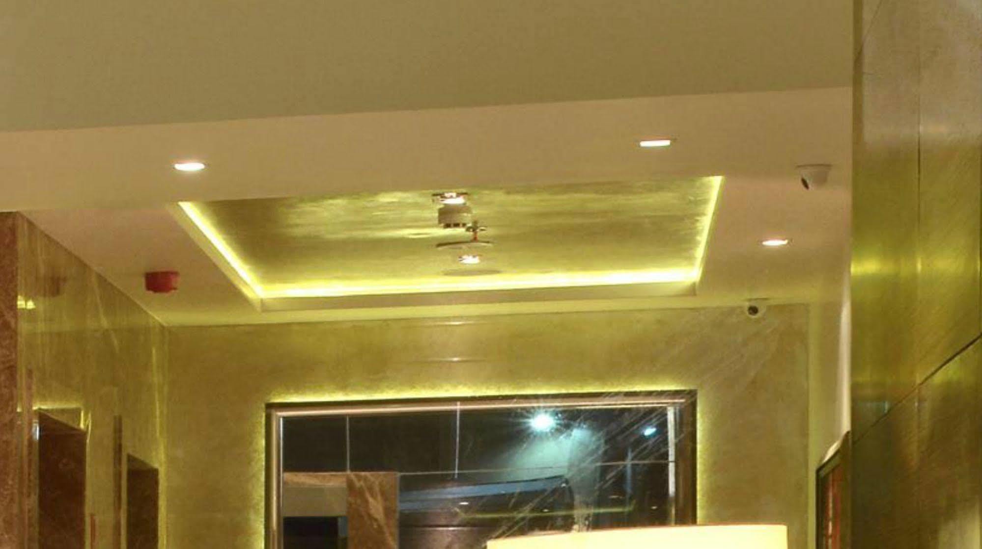 Residency Sarovar Portico Bombaj Exteriér fotografie