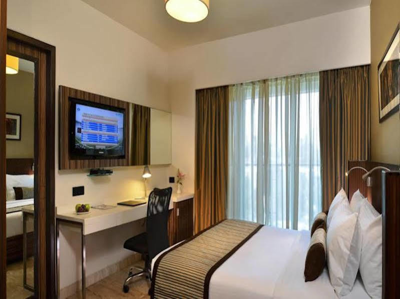 Residency Sarovar Portico Bombaj Exteriér fotografie